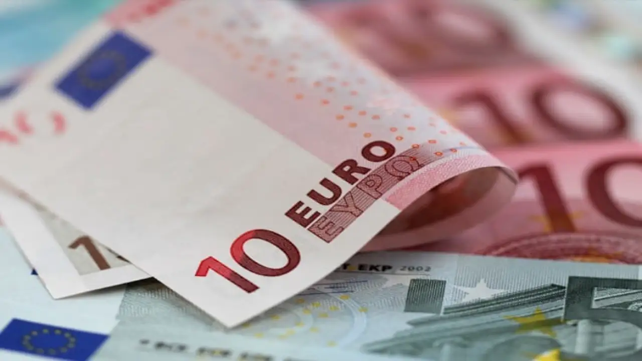 تراجع سعر اليورو اليوم في بداية تعاملات الأحد 7 يونيو